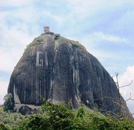 Guatape lunes a sabados